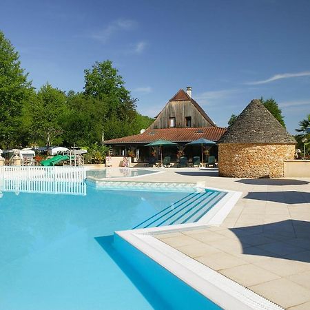 Hotel Camping Sunissim Le Moulin du Roch 5 stars Sarlat Exterior foto